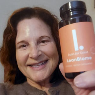 Emily Johnson smiling after using LeanBiome and feeling more confident with her weight management progress